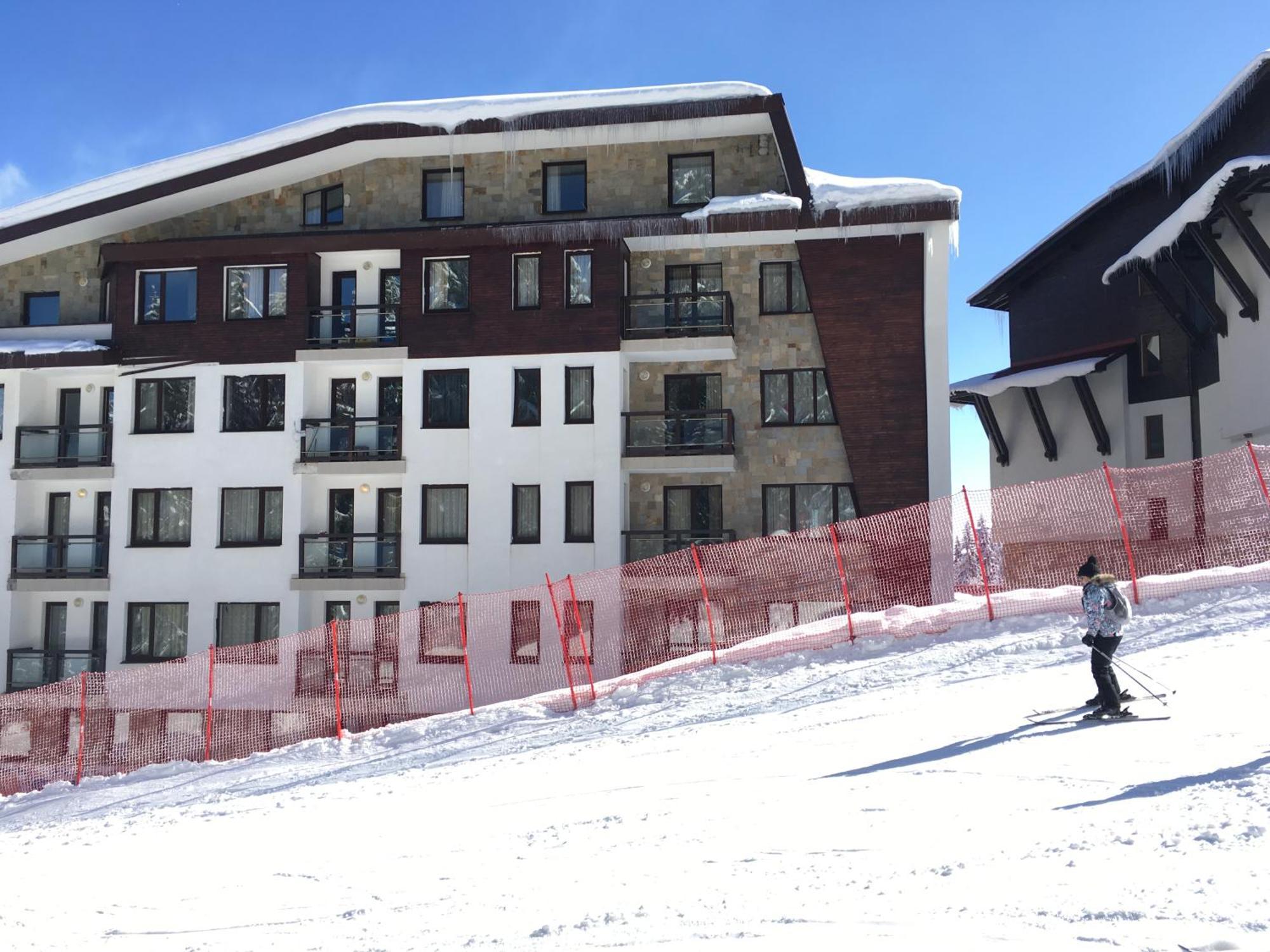 Stenata Huge Ski To Door Apartment Pamporovo Exteriör bild